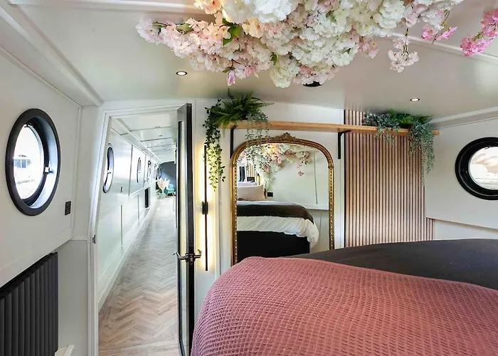 The Vaetten Hues Luxury Boat *