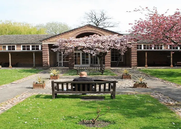 Luther King House 2*