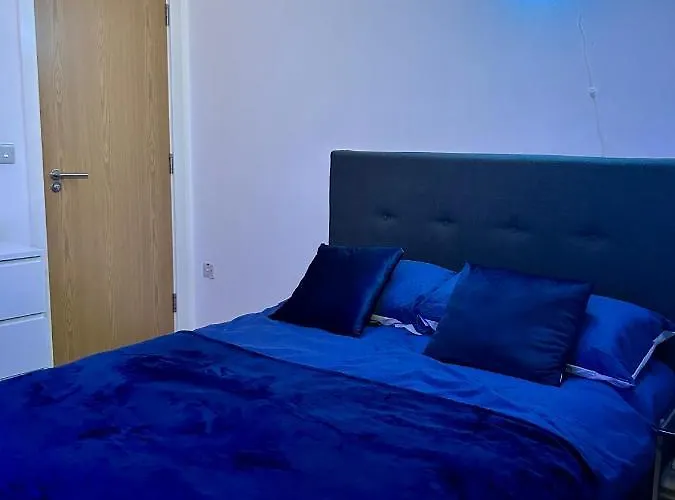 Salford Quays Apartment,