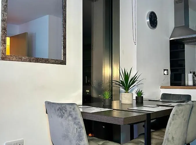 Salford Quays Apartment, Апартаменты