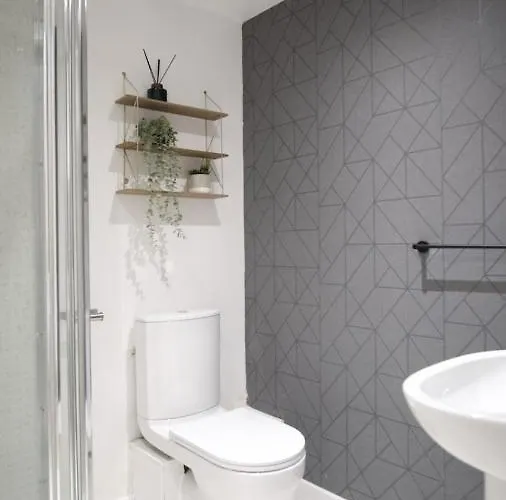 Spacious 2br 2ba Centre Sleeps 5 公寓 *