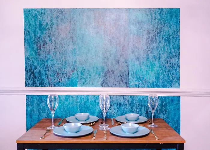 Ferienhaus Spacious And Modern 5 Bedroom House Manchester