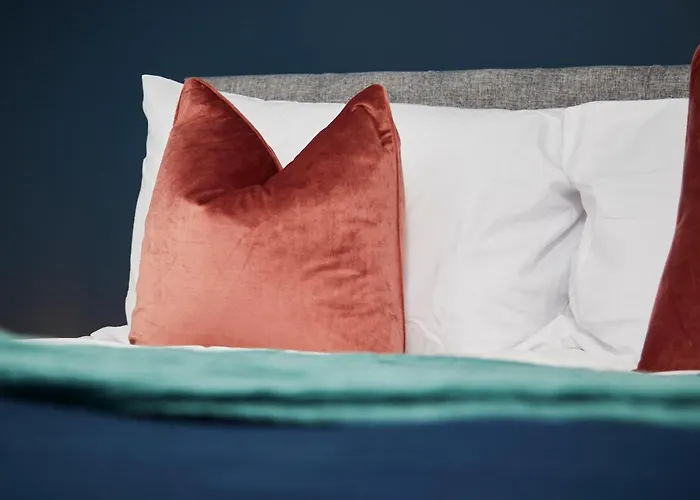 펜션 Fabulous 5 Bed House W Parking