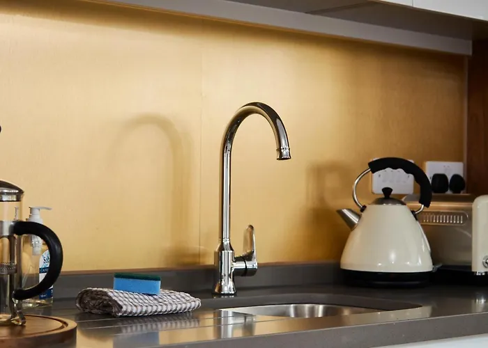 펜션 Fabulous 5 Bed House W Parking *