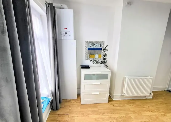 Comfortable House Near Etihad - Sleep Rest Appartamento