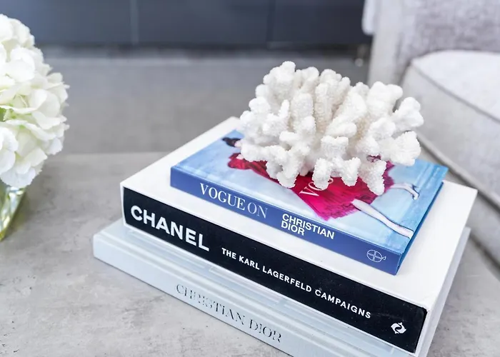 4 Bedroom, 3 Bathroom Walking Distance To Centre Tatil Evi