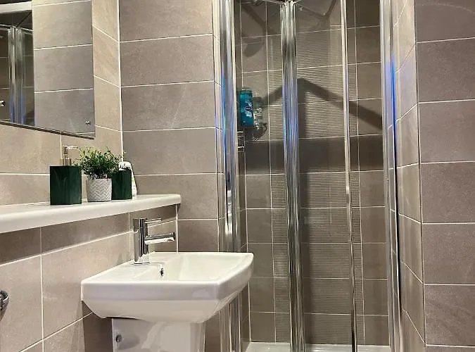 Salford Quays Apartment,