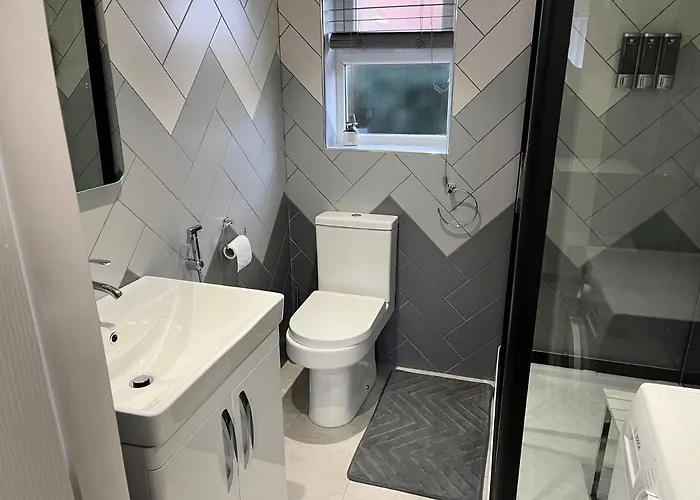 Appt - Sleeps 2 - Free Parking - 5min-metro * Манчестер