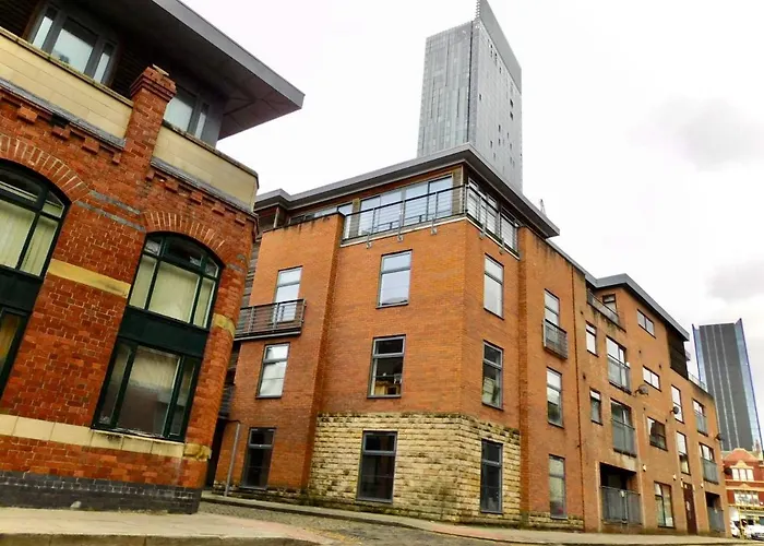 Stylish 2-bed In Centre