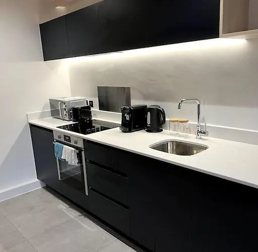 2 Bedroom In Salford Manchester