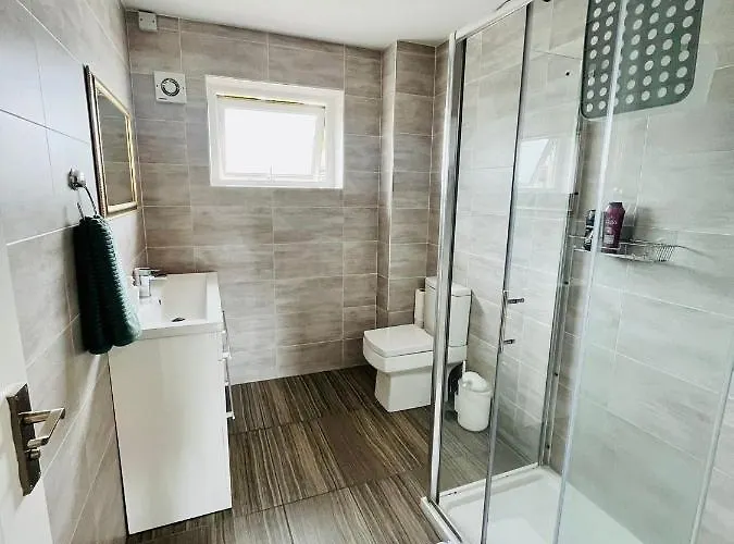 民宿 Allenby Walk Private In A 4 Bed Shared House *