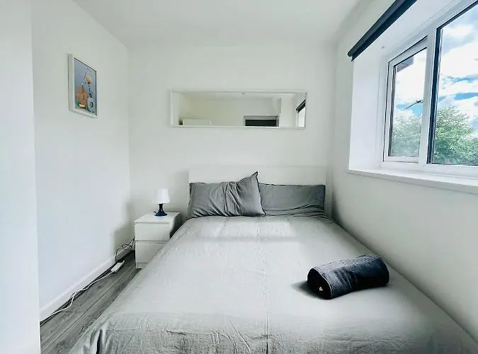 Allenby Walk Private In A 4 Bed Shared House 曼彻斯特