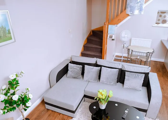 Hotel 87 Rawsthorne Avenue