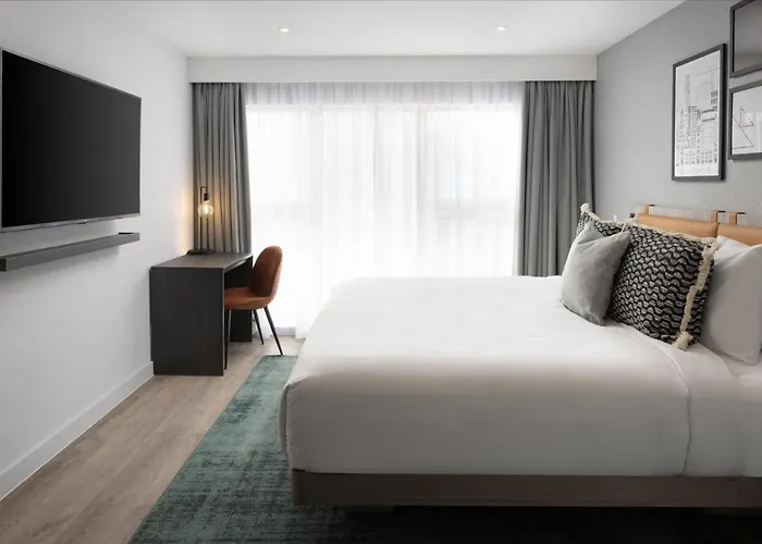 Hotel By Marriott Piccadilly Manchester