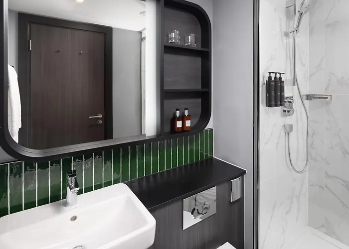 Hotel By Marriott Piccadilly 4*