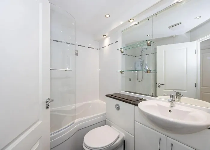 Apartment Withington