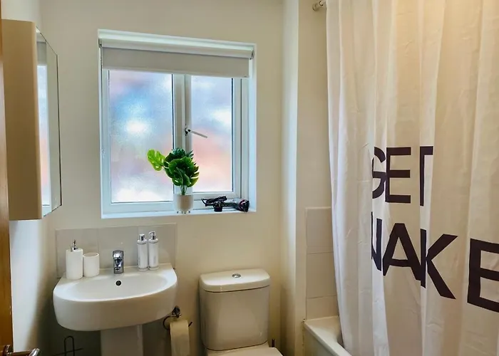 Modern, Stylish And Central Homestay szállás