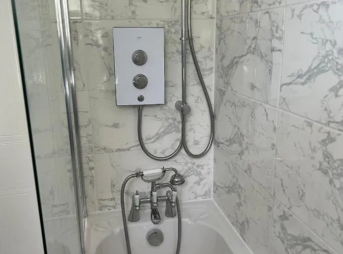 Lovely 3 Bed Short * Manchester