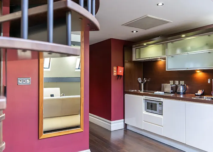 Roomzzz 4* Manchester