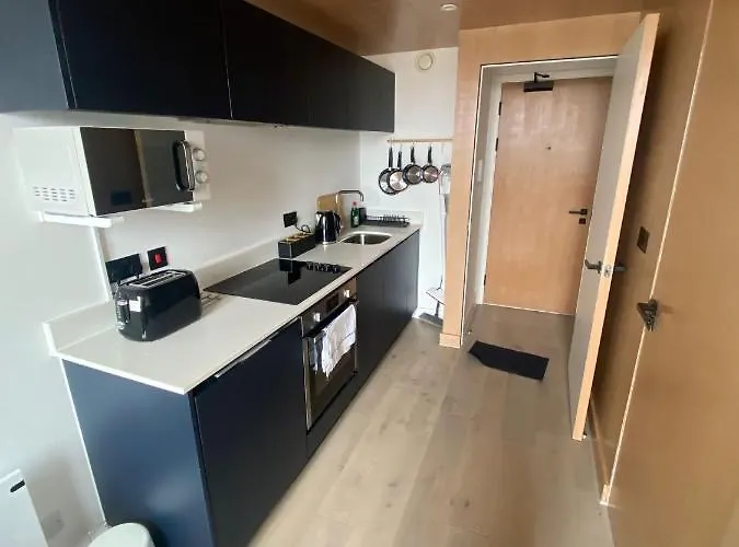 شقة Lovely 1 Bedroom Duplex In