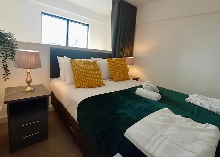 Lovely 1 Bedroom Duplex In *