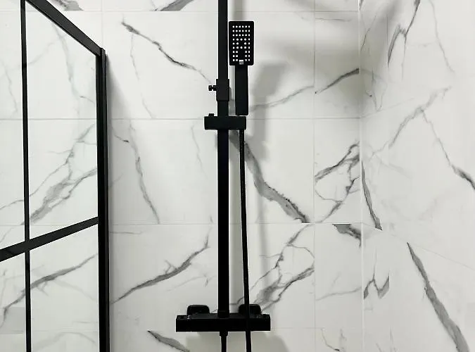 House In The Heart Of 홈스테이 *