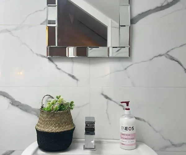 House In The Heart Of * 맨체스터