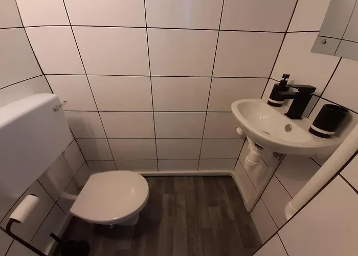 Chic 5 Double Bedroom House - 15 Min To *