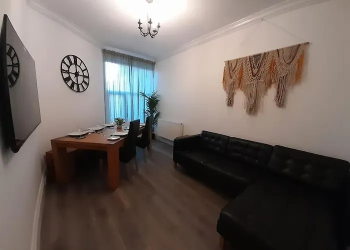 度假居 Chic 5 Double Bedroom House - 15 Min To 曼彻斯特