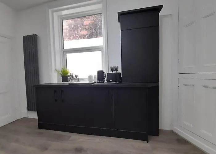 Chic 5 Double Bedroom House - 15 Min To 度假居