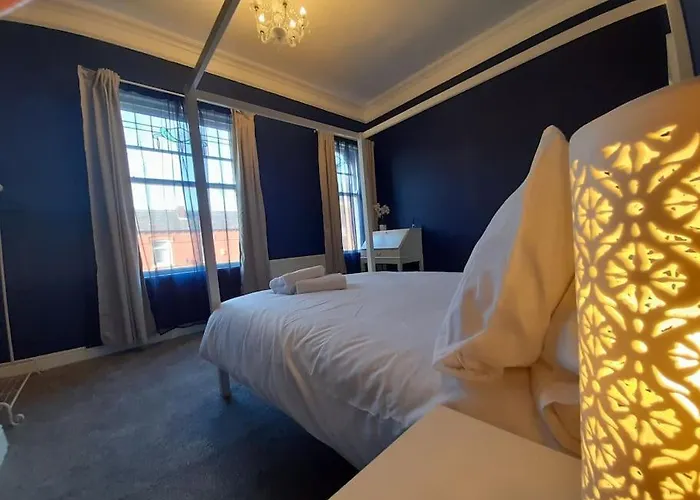 Chic 5 Double Bedroom House - 15 Min To *