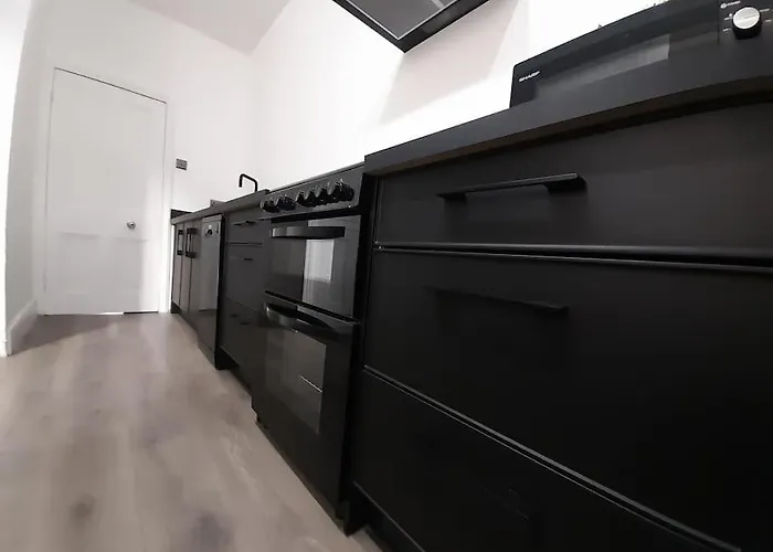 Chic 5 Double Bedroom House - 15 Min To 度假居 *