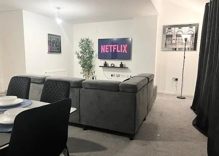 Secure Parking 3 Bedroom Stylish House With Garden 아파트 맨체스터