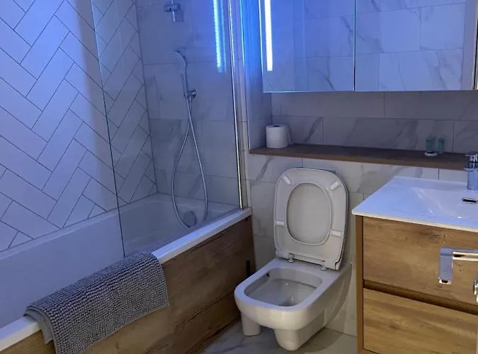 Lejlighed M1 Centre 3 Bed 3 Bath Luxe Penthouse *