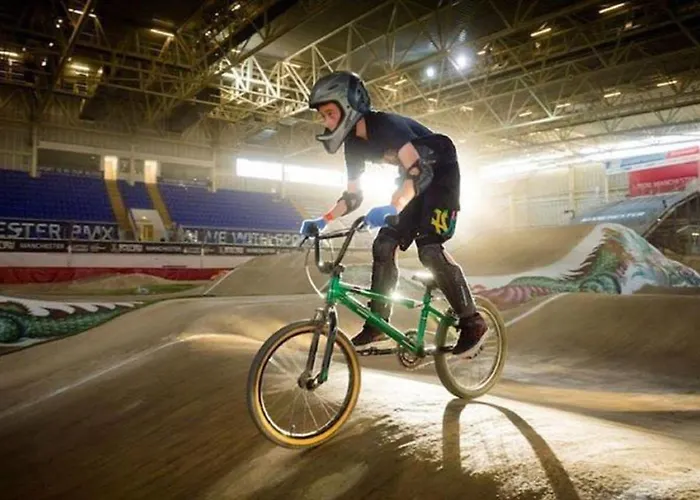 Royal At Coop Live Etihad, Sports Bed and breakfast