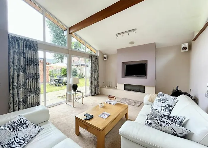 3 Chatsworth Road, Worsley * 曼彻斯特