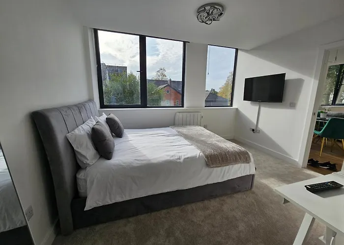 Brand New Trafford Apartment Manchester