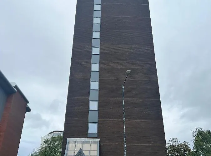 1 Bed Near Old Trafford With Free Car Park