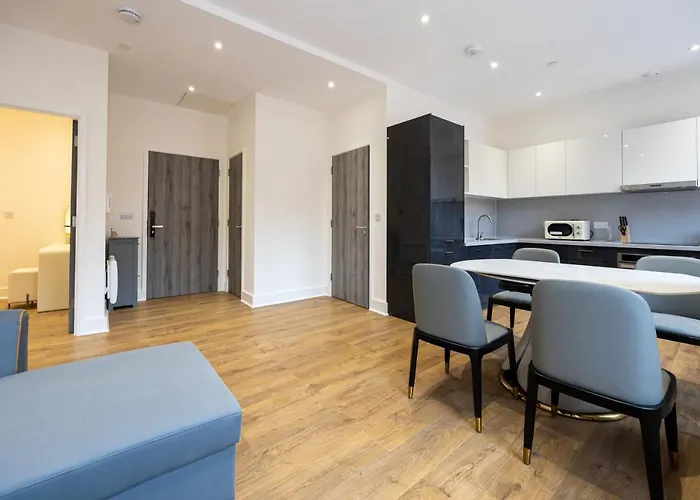 Superb 2bd In China Town Apartament