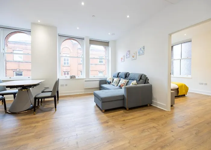 Superb 2bd In China Town