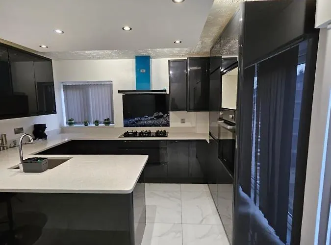 Serene 3br With Free Parking Tatil Evi *