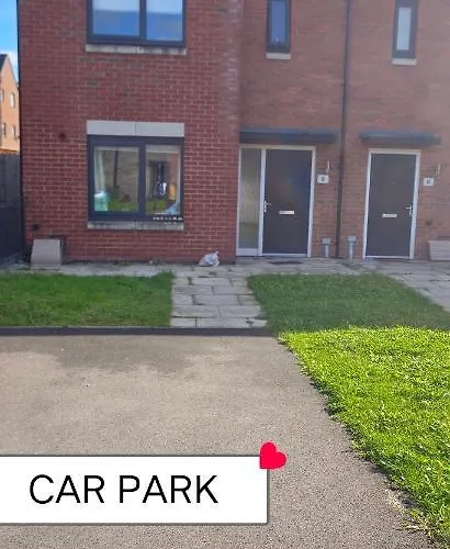 Free Car Park And Walk To Coop, Etihad , Piccadilly,free Snacks No Entry Without Valid Photo Id Proof Ubytování v soukromí Manchester