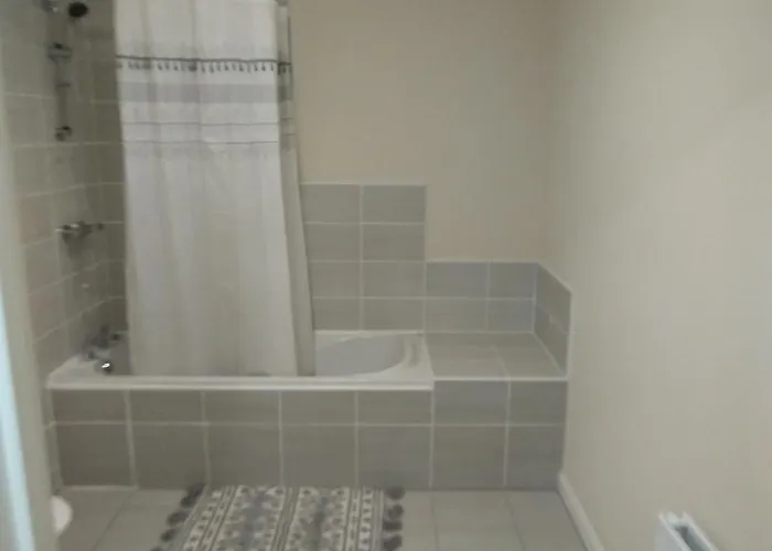 Savoy Court Homestay Manchester