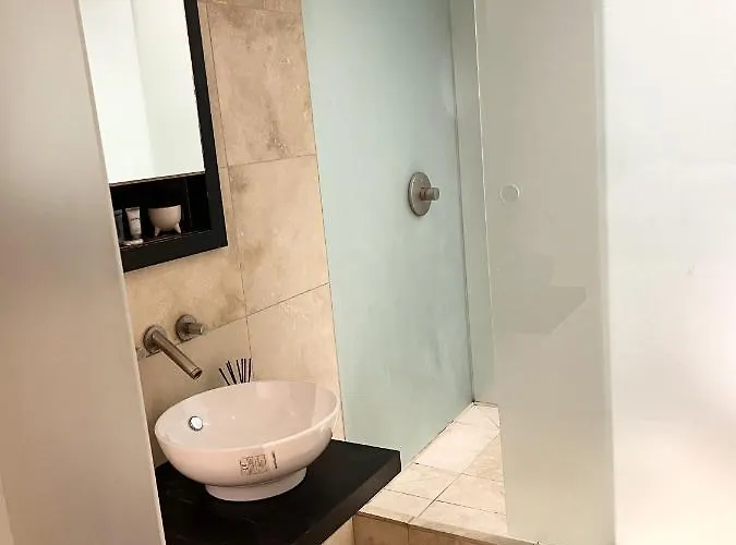 Free Parking 2 Bedroom Manchester