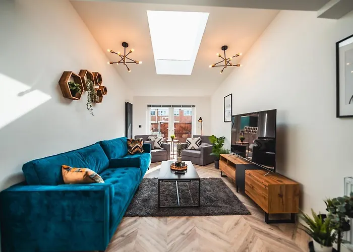 Nyaraló Luxurious 3 Bed Home, Free Parking Manchester