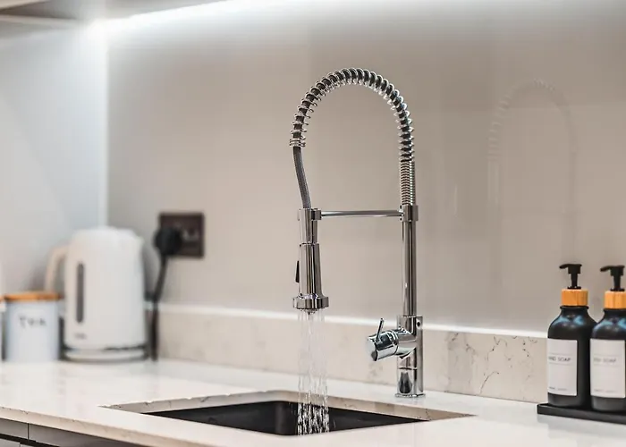 Luxurious 3 Bed Home, Free Parking * 맨체스터