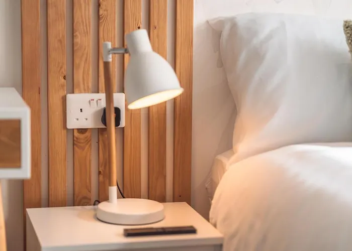 Luxurious 3 Bed Home, Free Parking * 맨체스터