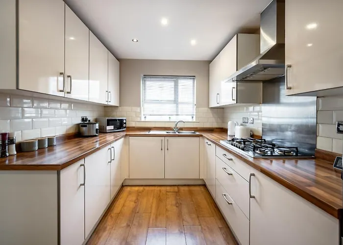 Serviced Northernnightzzz - The Gardens