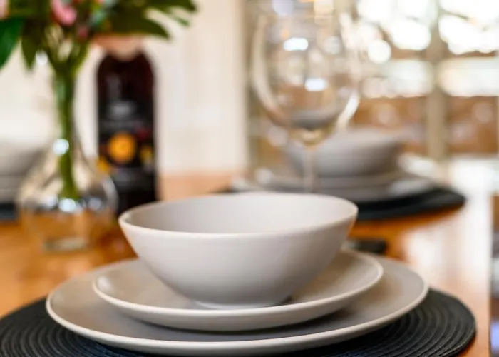 Serviced Northernnightzzz - The Gardens *