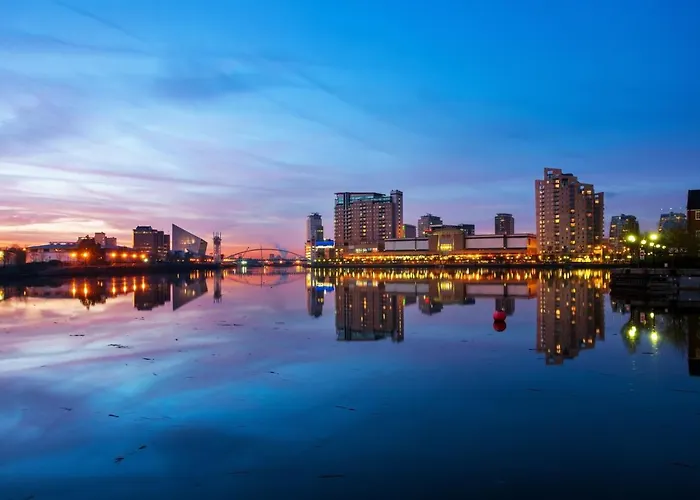 Serviced Northernnightzzz - The Gardens Дом отдыха